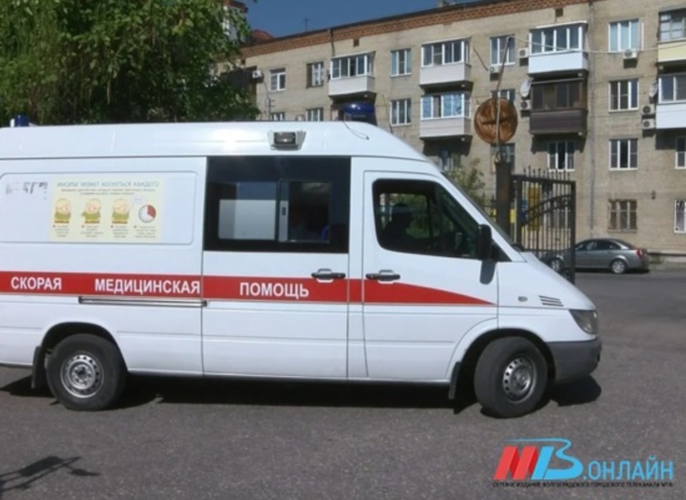 В Волгограде 29-летняя женщина в пьяной ссоре насмерть зарезала своего сожителя
